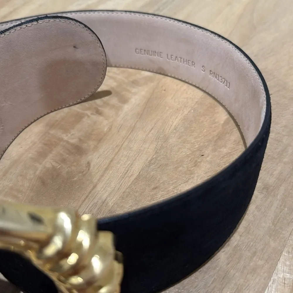 Black Suede “Door Knocker” style Belt with Gold Buckle NWT
